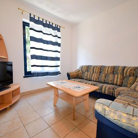 Apartment Oresic Malinska Esterno foto