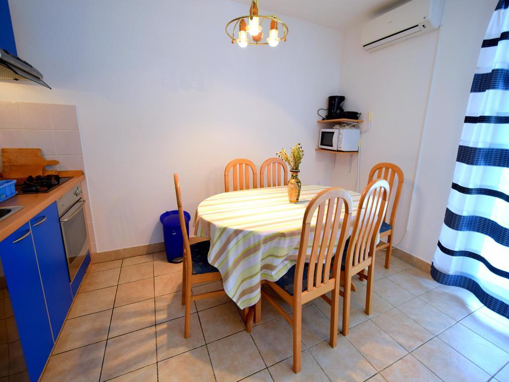 Apartment Oresic Malinska Esterno foto