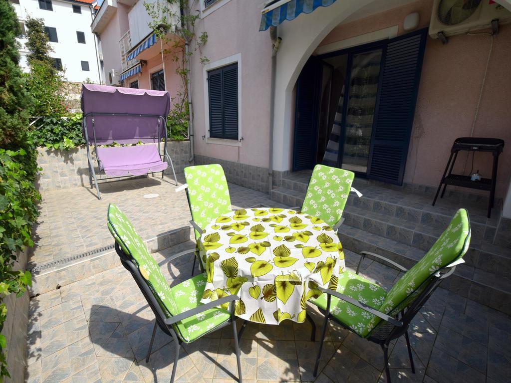 Apartment Oresic Malinska Esterno foto